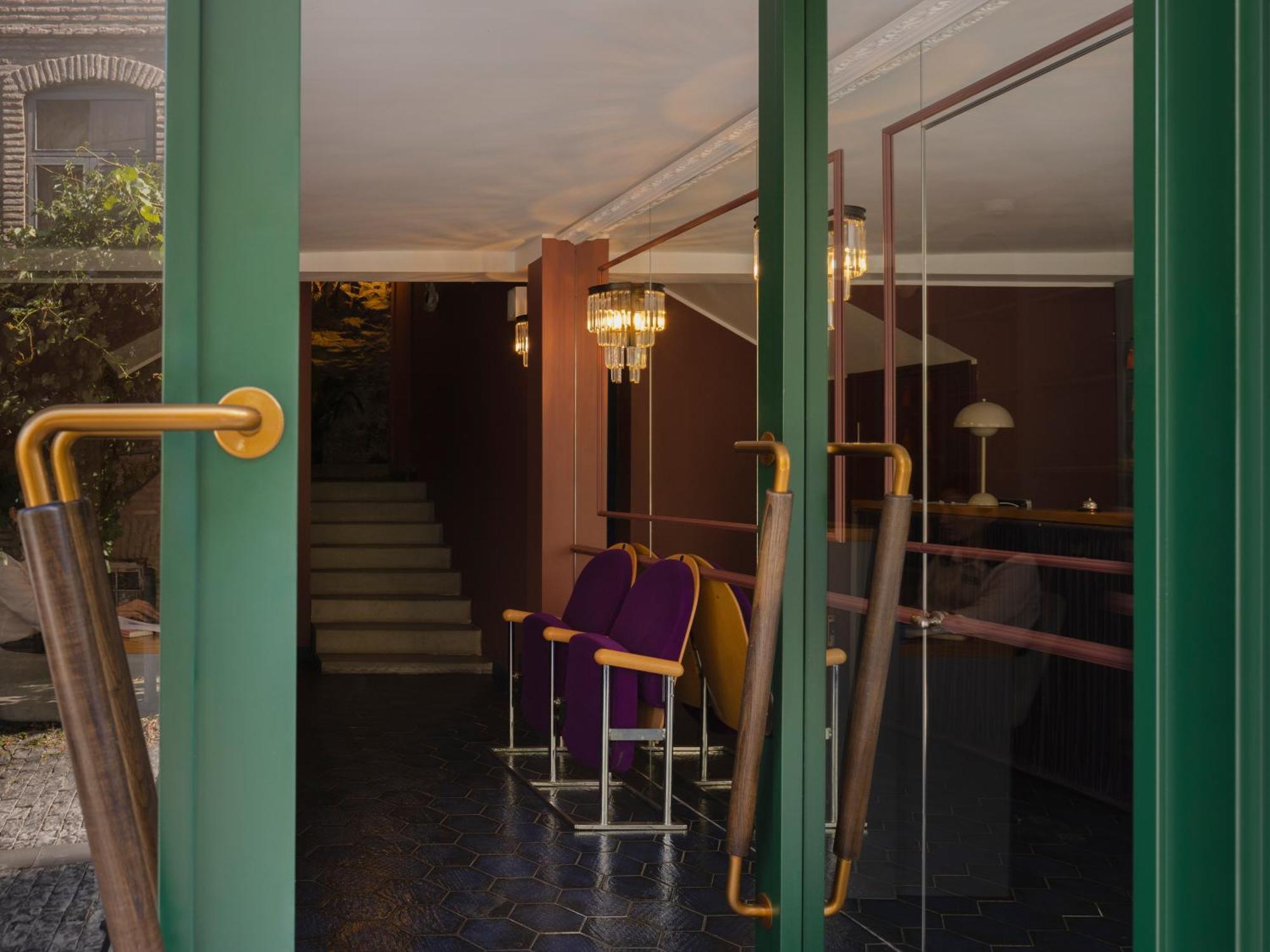 Margot Sololaki Hotell Tbilisi Exteriör bild